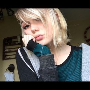 Meet your Posher, Ella